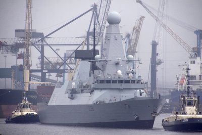 33) HMS Dauntless (27.03.14).jpg