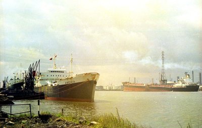 amoria+doric030774.jpg