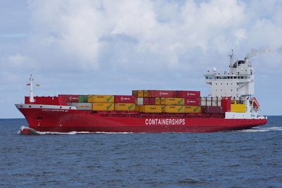 CONTAINERSHIPS VII 230814a.JPG