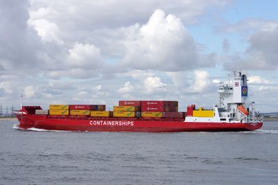 CONTAINERSHIPS VII 230814c.JPG