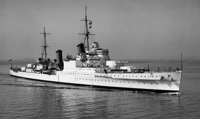 HMS Manchester (1938) (2).jpg