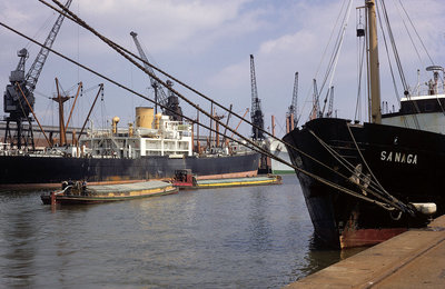 Hull docks d #.jpg