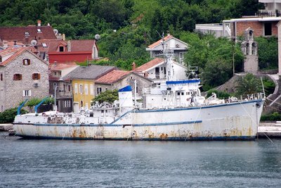 UNKNOWN MINESWEEPER 160512b.JPG