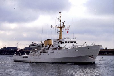 HMS BEAGLE 180995b.jpg