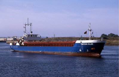 TRITON ELBE 270802a.jpg