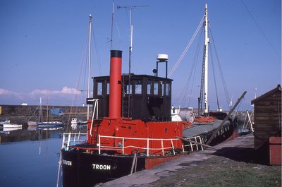 LADY MORVEN 210488a.jpg