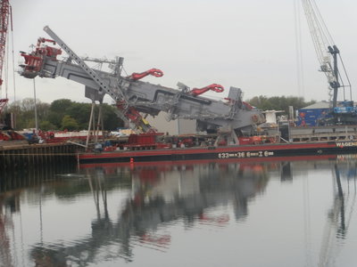 crane & barge.JPG
