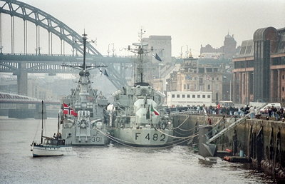 Bergen & Comandante Roberto Ivens & Springeren, 24 November 1991_1.jpg