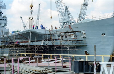 Illustrious, Portsmouth, 29 August 1998 (4)_1.jpg