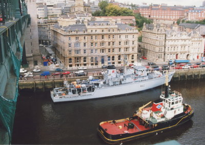 HMS Berkeley and Rowangarth Sept 1999.jpg