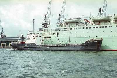 Esso Hythe, Southampton, August 1966A_1.jpg