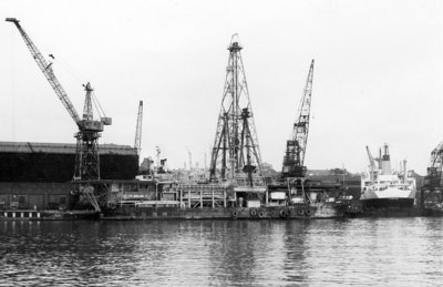 T - GLOMAR V   APR 1974.jpg