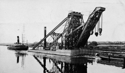 Manchester Ship Canal 250 Ton Floating Crane-02.jpg