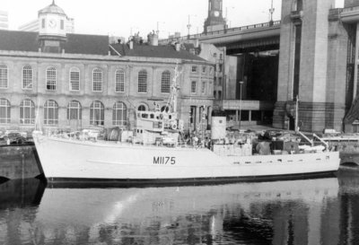 HMS NORTHUMBRIA    M1175   1967 - 72.jpg