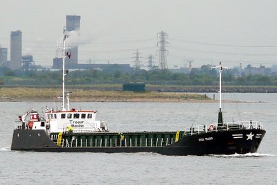 12124rivertrader010612x1.jpg