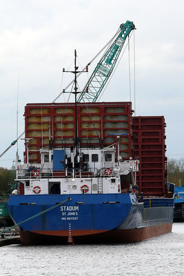 12353stadum311012x2.jpg