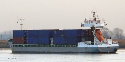 prideofveere281209x2.jpg