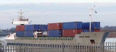 prideofveere281209x8.jpg