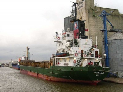 ronrix281207x3edit.jpg