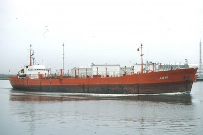 JAN 160181b.jpg