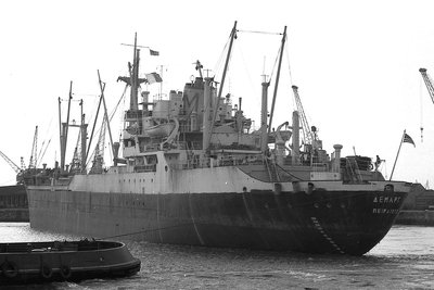 demarg270679x2.jpg