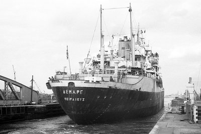 demarg270679x3.jpg