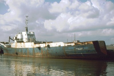 SEAQUEST DEFIANT 030486b.jpg