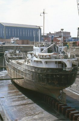 LLANISHEN 300489c.jpg
