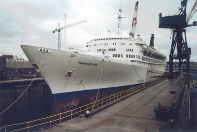 EDINBURGH CASTLE.jpg