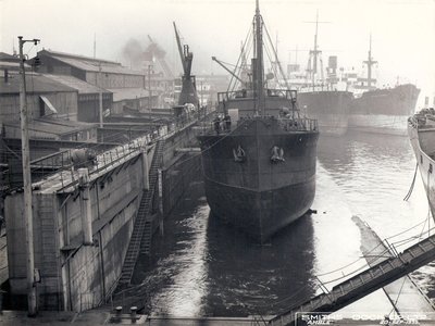 Amble on No. 8 pontoon (1).jpg