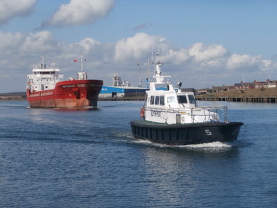 dinteldijk n pilot boat.JPG