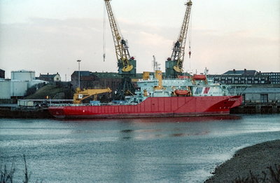 Discovery, Sunderland, 26 December 1990_1_1.jpg