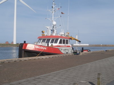 mts valour - dc broadside.JPG