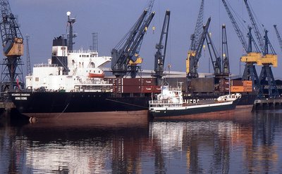 RICKMERS SHANGHAI-MIGNON 040797a.jpg