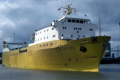 BLUE SKY 040591a.jpg