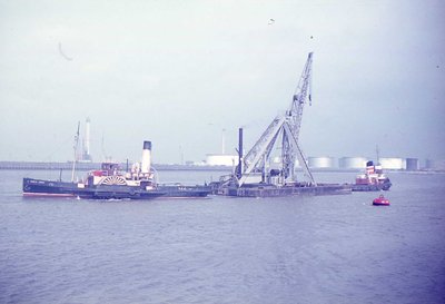 TCC FLOATING CRANE.jpg