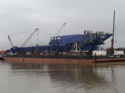 ranbarge 1-jay lay  2.JPG