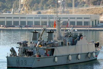 Tambre M33 Spain minehunter.jpg
