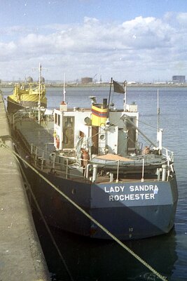 lady sandra 220974.jpg