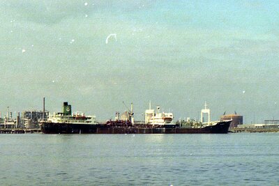 ocean chemist 131074.jpg