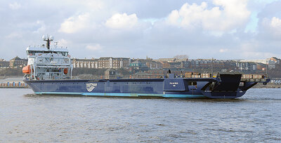 POLAR ROCK  aft .jpg