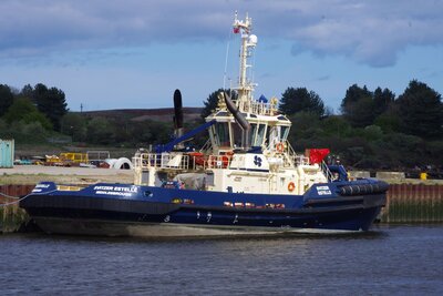 SVITZER ESTELLE 150426a.JPG